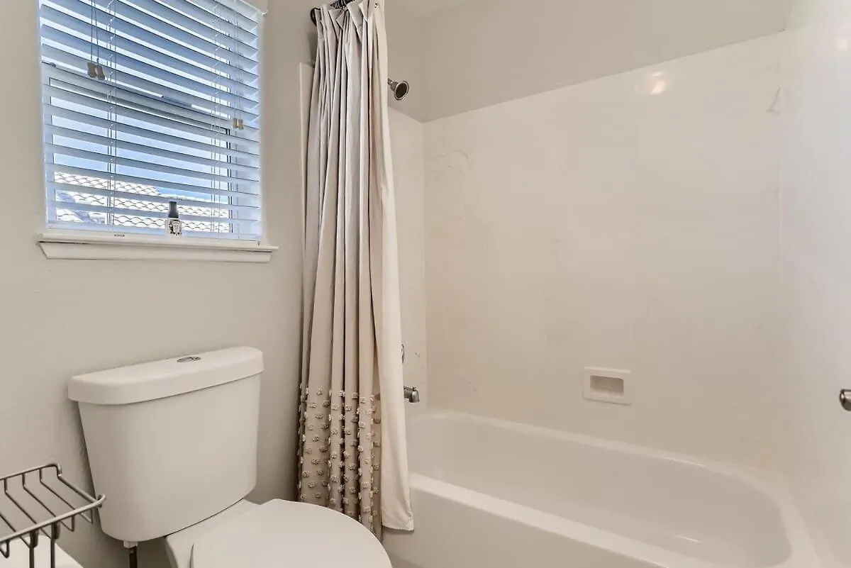 Spacious Luxury Desert Retreat With Heated Pool Putt Putt And A Playground For Family Las Vegas 0*,  Estados Unidos