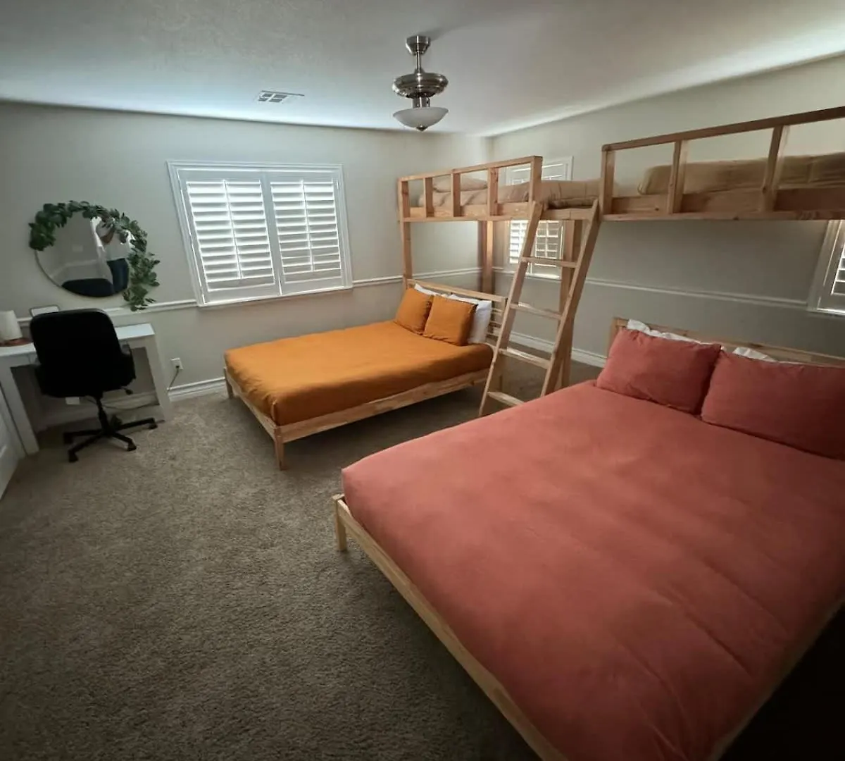 Spacious Luxury Desert Retreat With Heated Pool Putt Putt And A Playground For Family Las Vegas Сasa de vacaciones