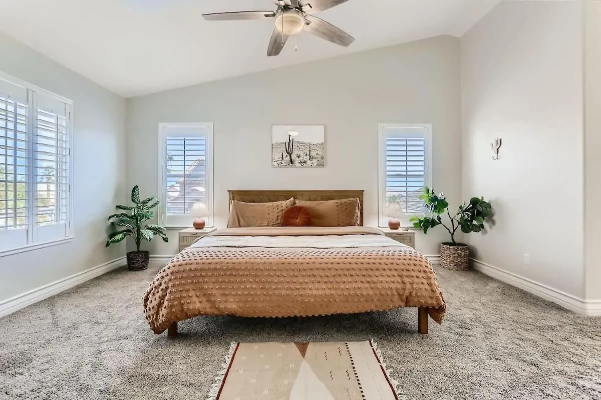 Сasa de vacaciones Spacious Luxury Desert Retreat With Heated Pool Putt Putt And A Playground For Family Las Vegas