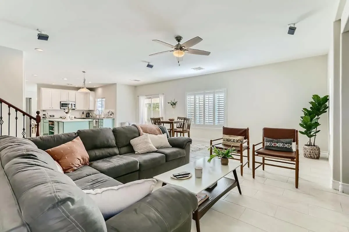 Сasa de vacaciones Spacious Luxury Desert Retreat With Heated Pool Putt Putt And A Playground For Family Las Vegas Estados Unidos